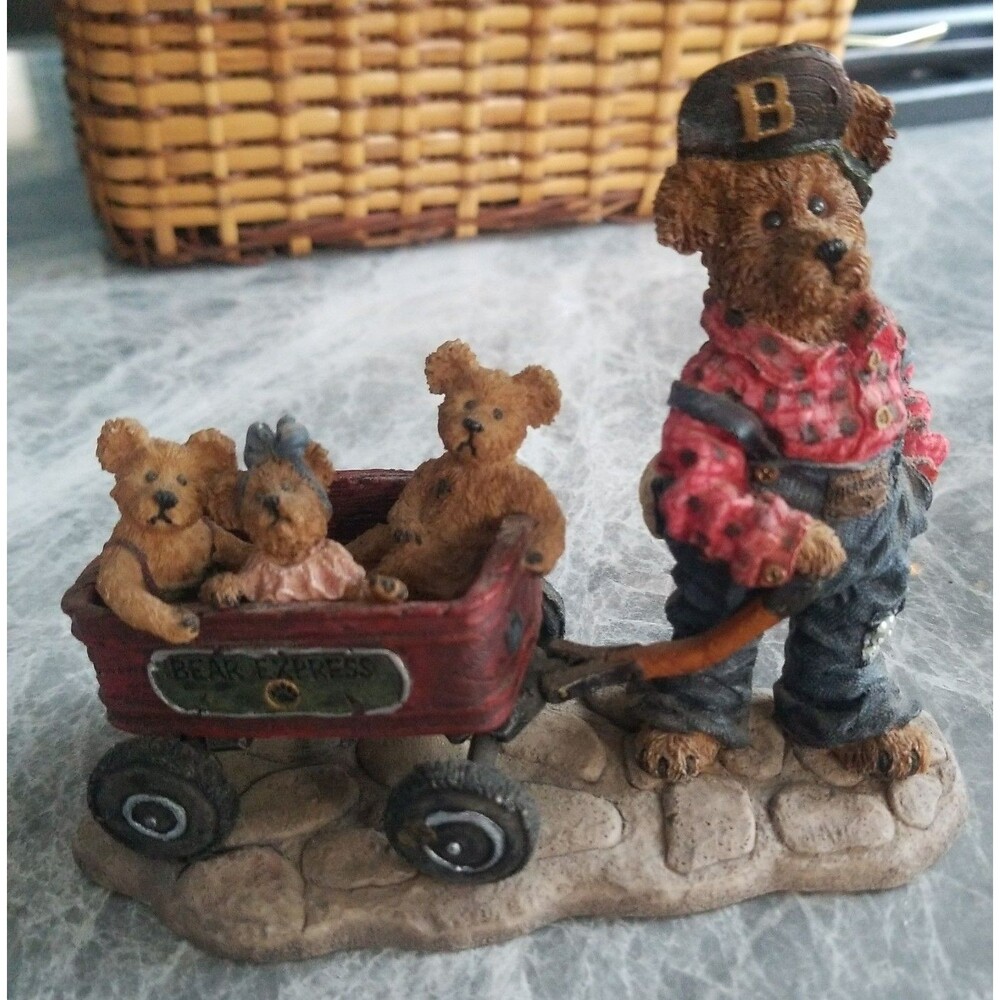 Vintage Boyd's Bears and Friends figurine